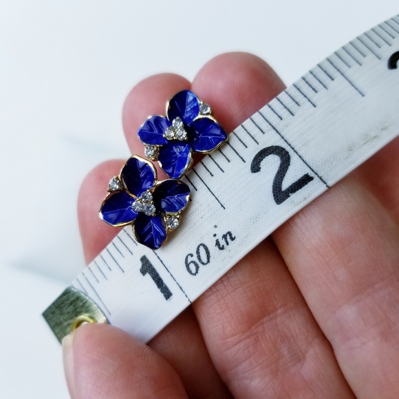 Four Petal Flower Stud Blue Crystal - Picture 3 of 3